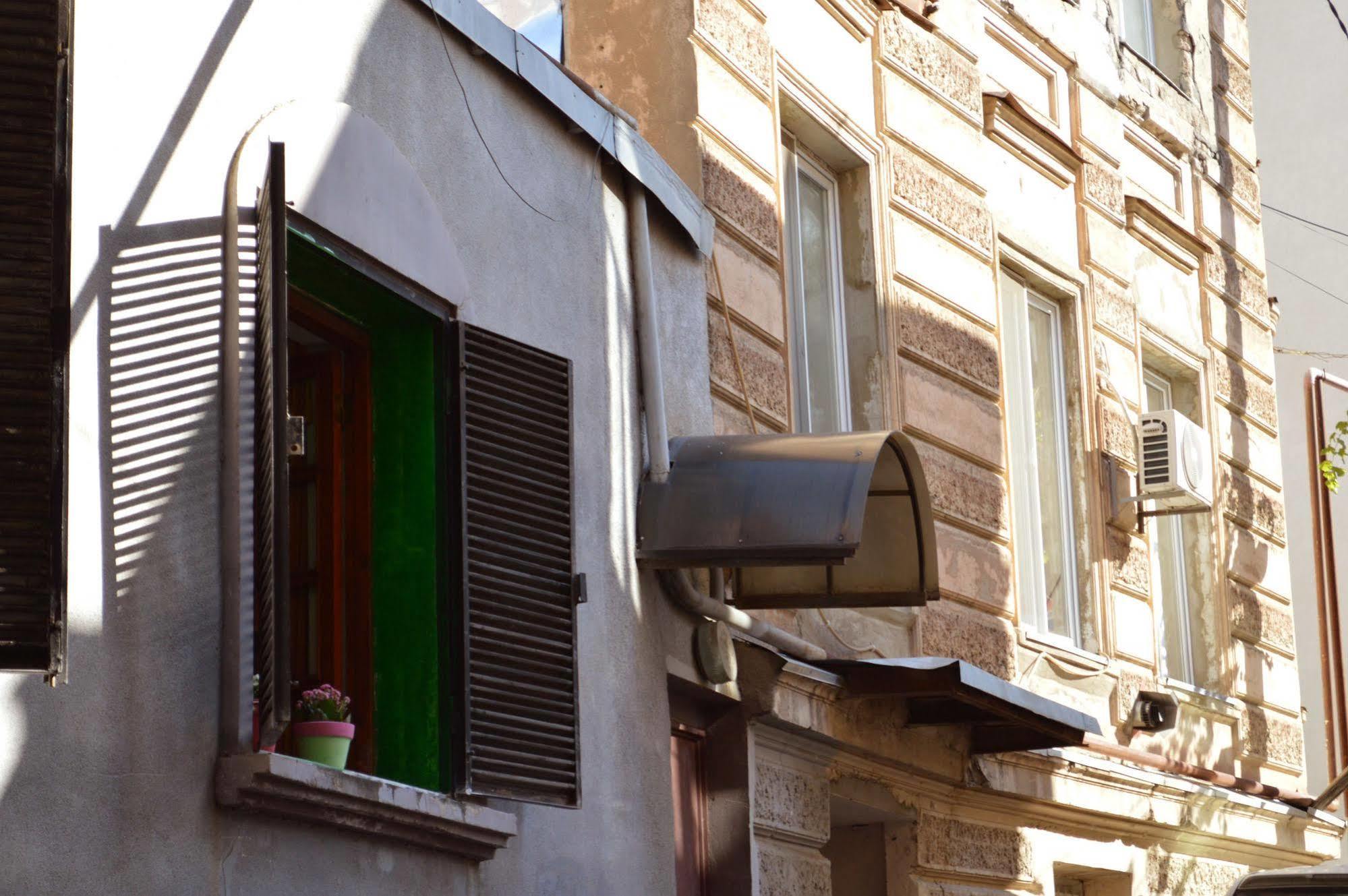 Patio Hostel Tbilisi Exterior foto